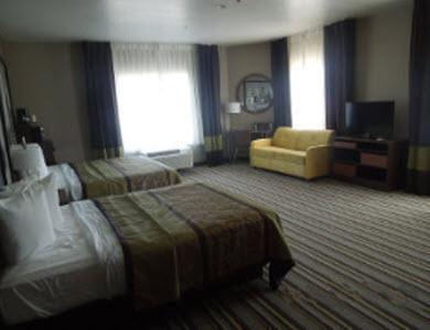 Hotel Super 8 By Wyndham Chocolate Avenue 3*