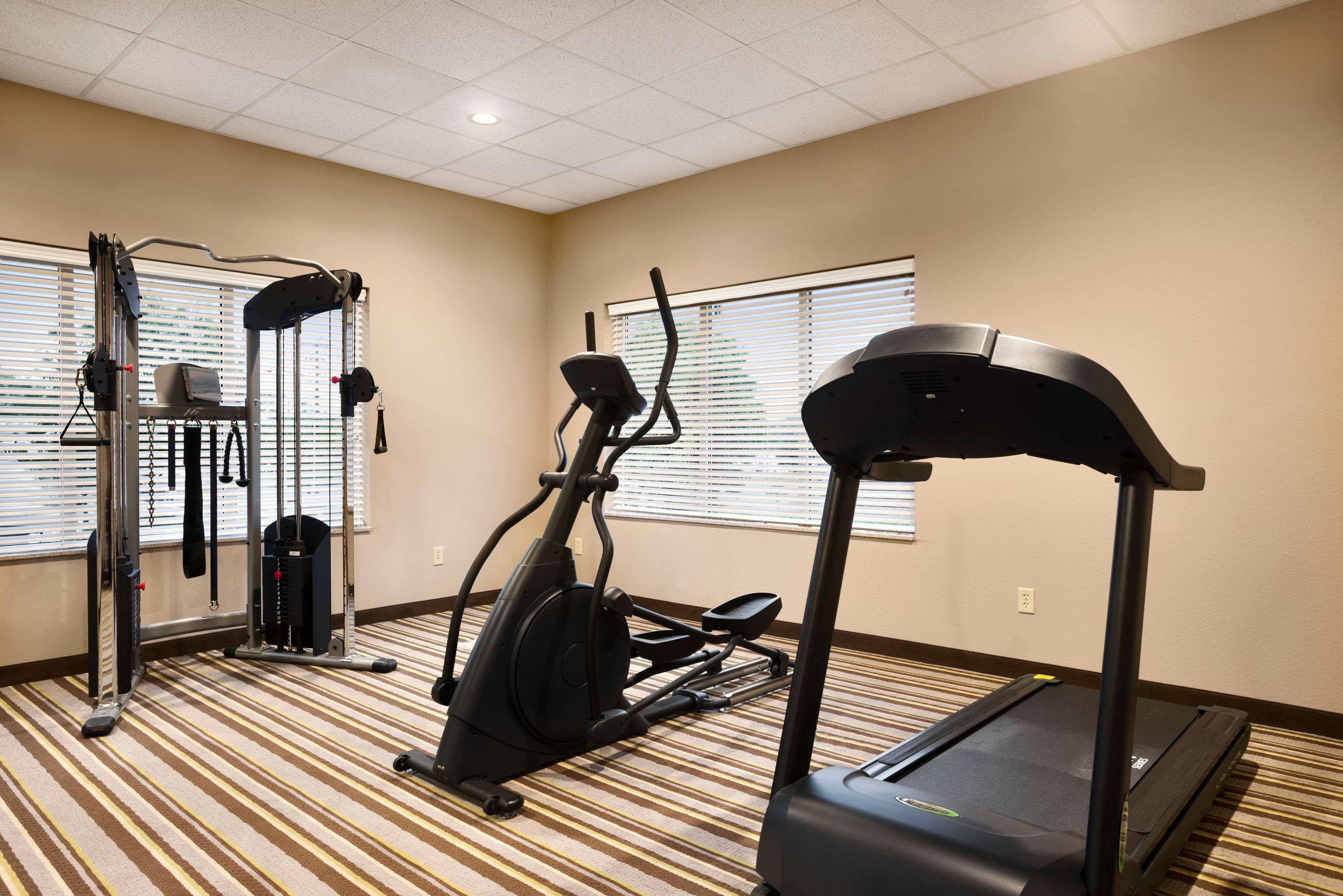 Super 8 By Wyndham Chocolate Avenue 3*