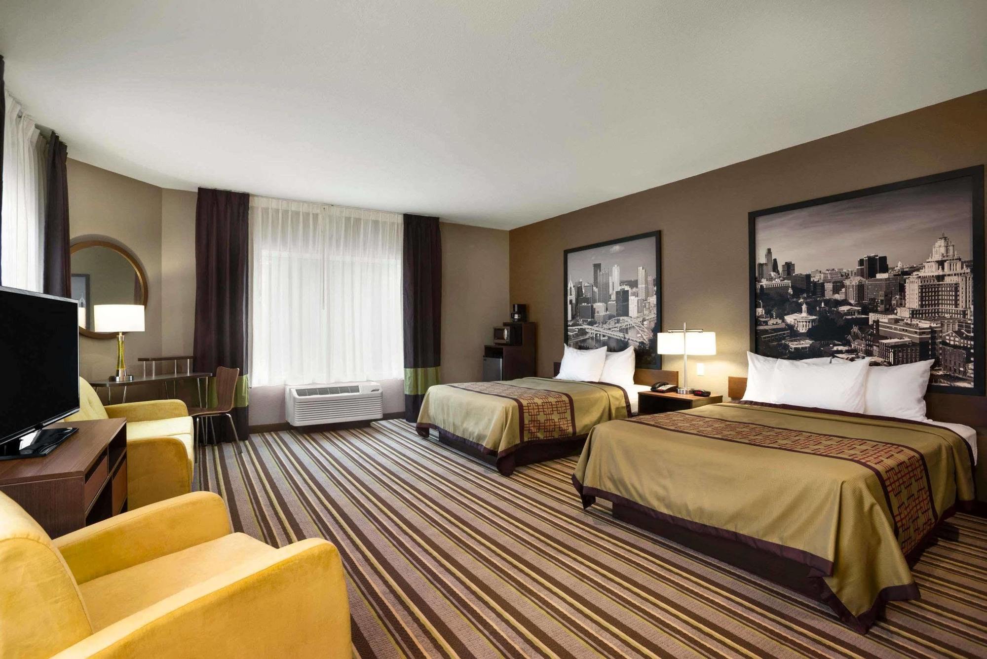 Super 8 By Wyndham Chocolate Avenue Hotel