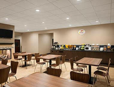 Super 8 By Wyndham Chocolate Avenue 3*